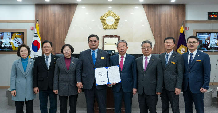 괴산군의회 제공