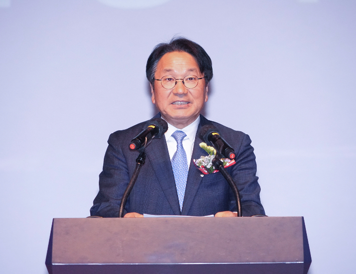 강기정 광주광역시장이 10일 오후 시청 대회의실에서 열린 '광주광역시 주민자치연합회 회장단 취임식'에 참석해 축사를 하고 있다. 광주광역시 제공 