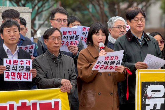 기자회견에서 발언하고 있다. 정의당 전남도당 제공