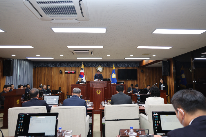 울진군의회 임시회. 울진군의회 제공