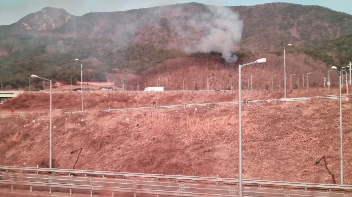 경주 내남면 산불. 경북소방본부 제공
