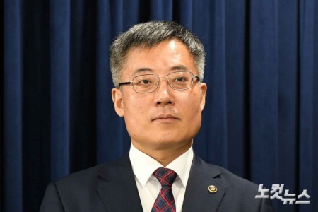 김석우 법무부 장관 권한대행