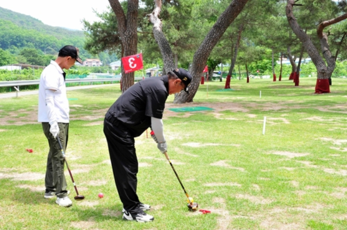 파크골프를 하는 모습. 연합뉴스