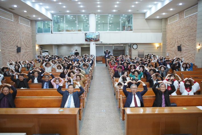 남부은샘교회 성도들 