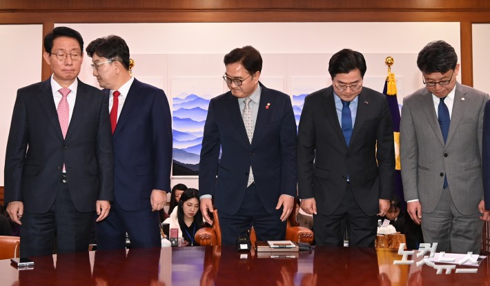 250318_국회_국회의장_양당원내대표_회동7