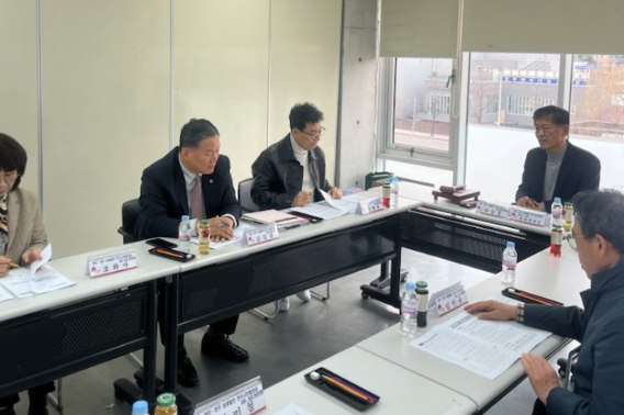 완주전주 상생발전 전주시민협의회가 18일 두 지역 상생발전 방안 등을 논의하고 있다. 완주전주 상생발전 시민협의회 제공