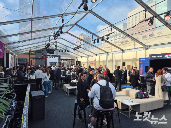 상파울루하우스가 참가자들로 북적이고 있다. 박중석 기자