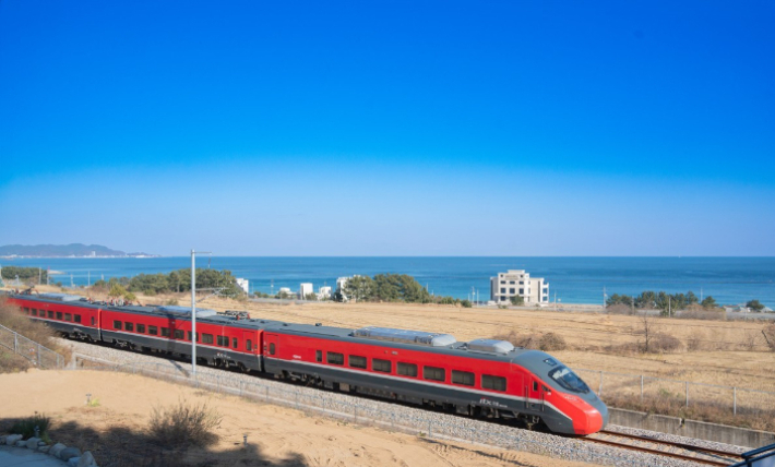 강릉에서 부산까지 동해안 권역을 잇는 동해선 열차. 연합뉴스