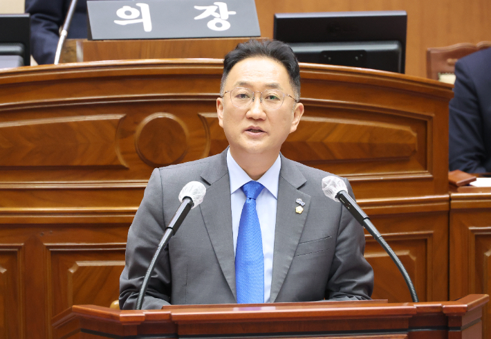 최용철 전주시의원 "재정 악화일로, 구조조정해야"