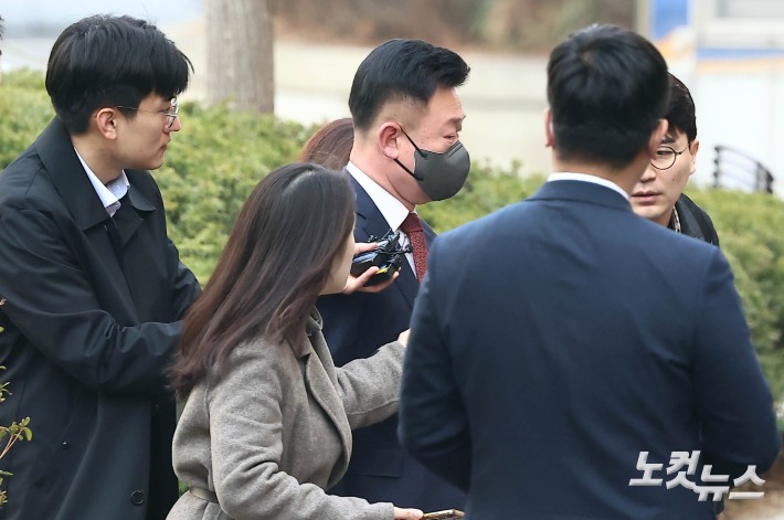 영장심사 출석하는 이광우 경호본부장