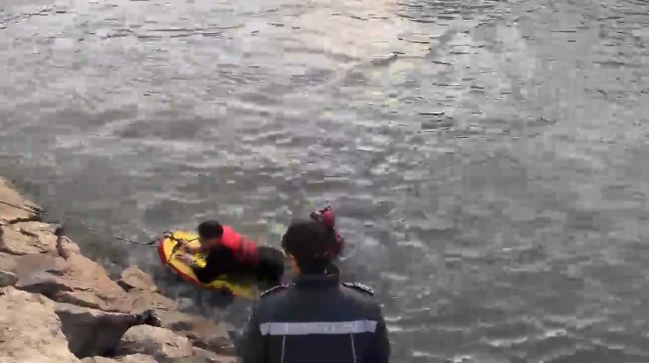 부안해양경찰서의 구조 모습. 부안해경 제공