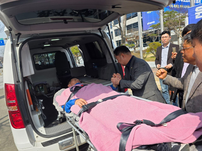 방용승 더민주전북혁신회의 상임대표, 무기 단식 중 병원 이송