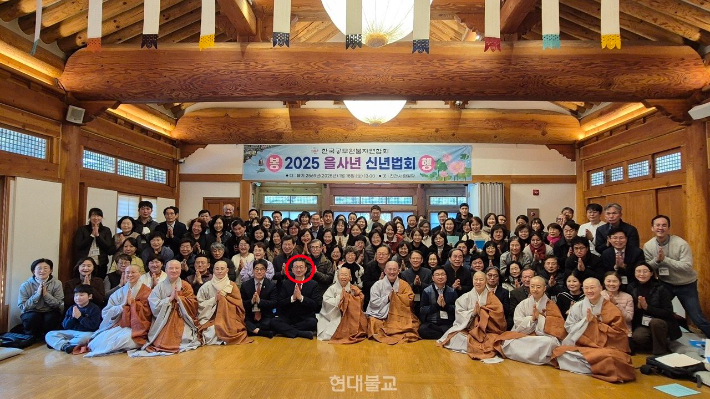 불교집회에 참석한 정승윤 후보. 김석준 후보 측 제공
