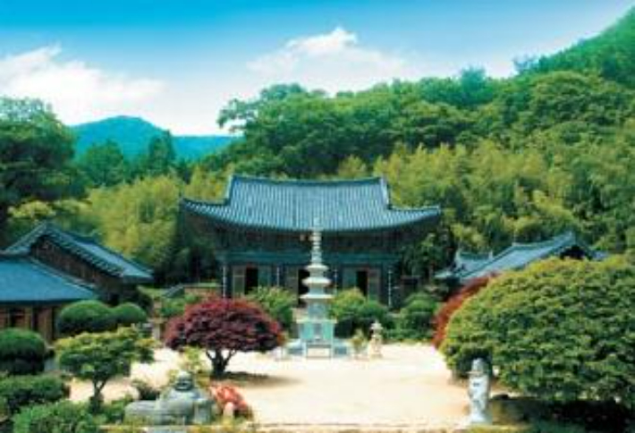 장안사 전경. 부산 기장군 제공 