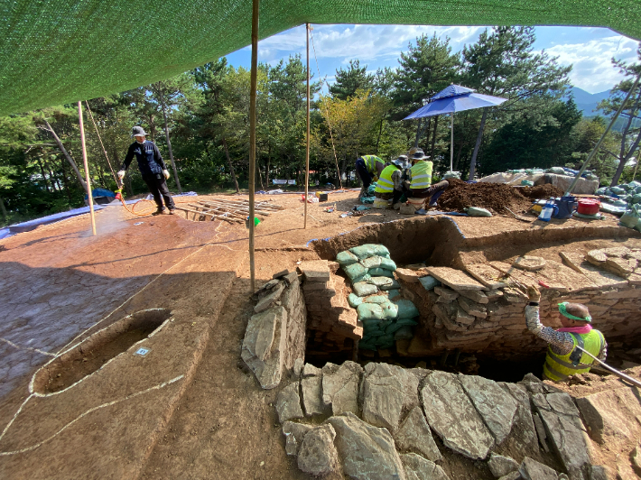 고성 송학동 고분군 발굴조사. 경남 고성군청 제공 