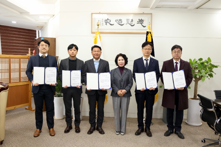 천안시의회 제공