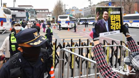 尹탄핵 선고 D-2…경찰, 헌재 주변 통제 강화