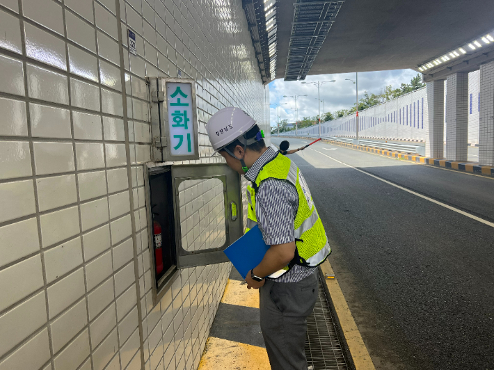 지하차도 안전 점검. 경남도청 제공 