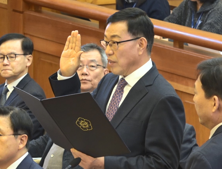 백종욱 전 국가정보원 3차장, 탄핵심판 7차 변론 증인 출석. 연합뉴스