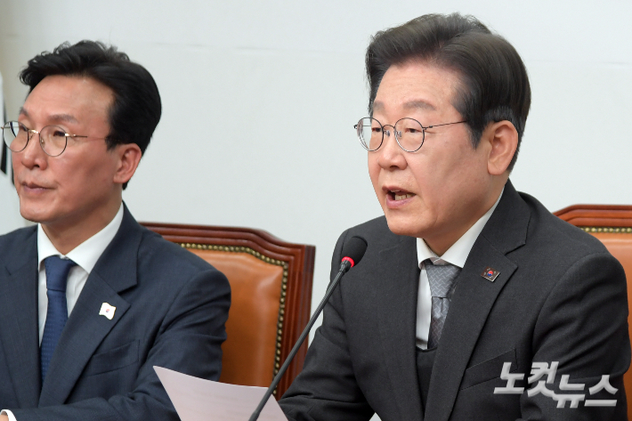 더불어민주당 이재명 대표가 4일 서울 여의도 국회에서 헌법재판소의 윤석열 대통령 파면 선고에 대한 입장을 밝히고 있다. 윤창원 기자