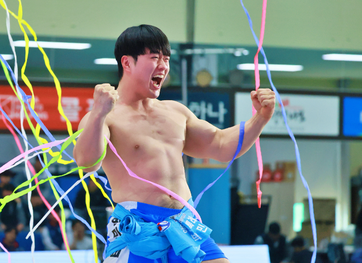 통산 7번째 한라장사에 오른 박민교. 대한씨름협회
