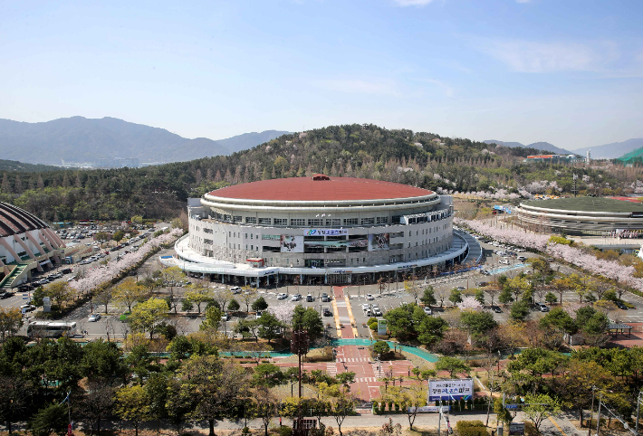창원경륜장 전경. 창원레포츠파크 제공 