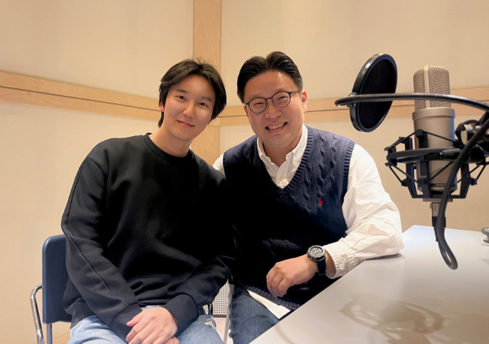 독립운동가 김규식 선생 영상 내레이션에 동참한 배우 김남길(왼쪽)과 이번 캠페인을 공동 기획한 서경덕 성신여대 교수(오른쪽). SKT, KT, LG유플러스 제공