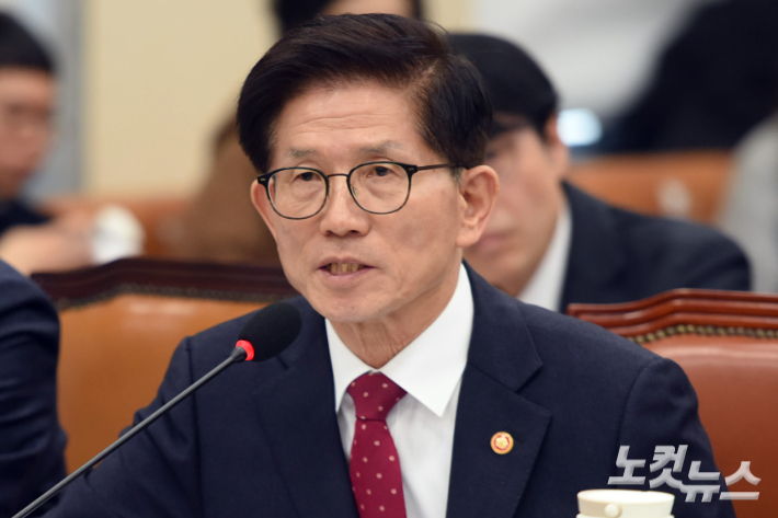 김문수 전 고용노동부 장관. 윤창원 기자
