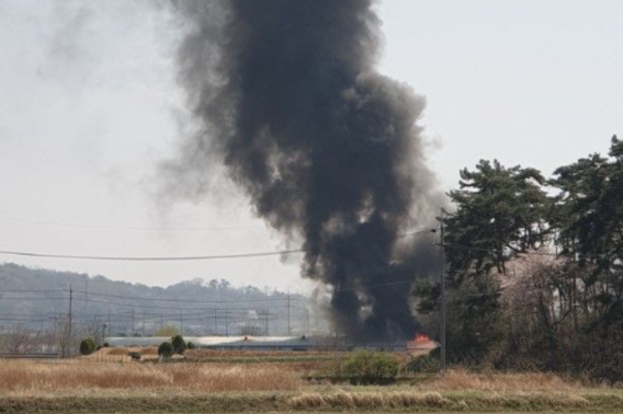 부안군 행안면 진동리의 한 돈사에서 발생한 불. 전북소방본부 제공