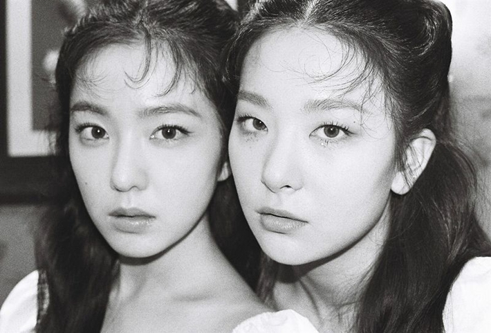 왼쪽부터 레드벨벳 아이린, 슬기. SM엔터테인먼트 제공