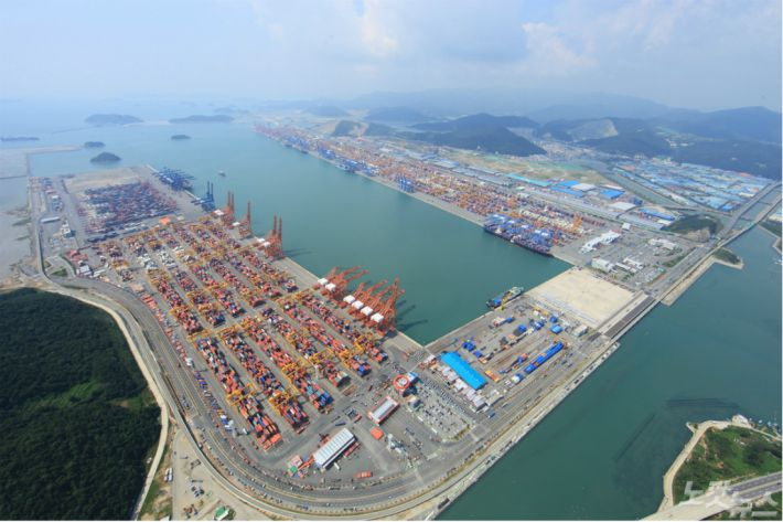 부산 신항 전경. 부산항만공사 제공