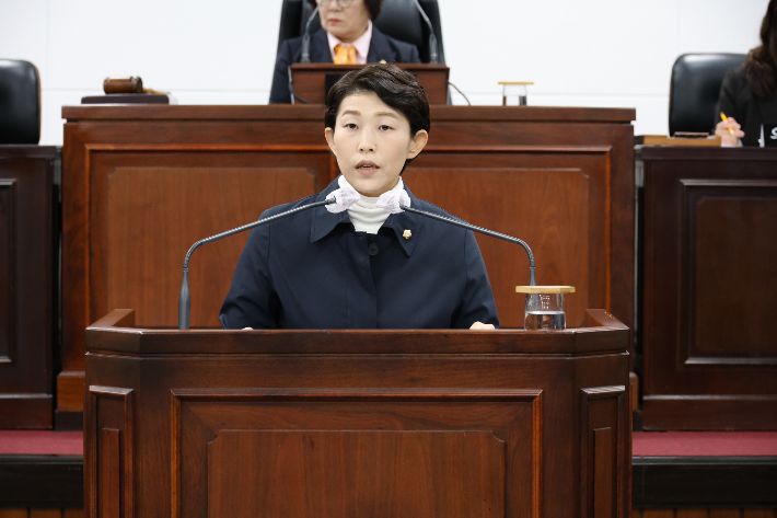 김향정 의원. 동해시의회 제공