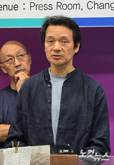 기자회견하고 있는 박정술 씨. 이상현 기자