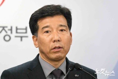 입장 밝히는 이해우 의총협 공동회장