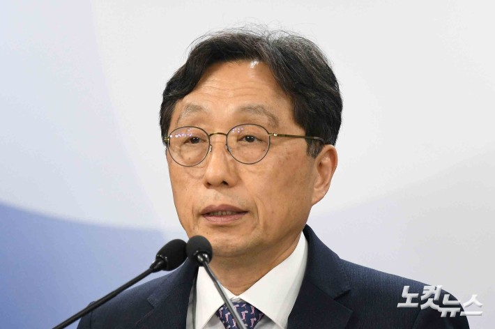 입장 밝히는 이종태 의대협회 이사장