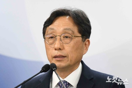 입장 밝히는 이종태 의대협회 이사장