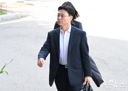 공수처 출석하는 임성근 전 해병대 1사단장