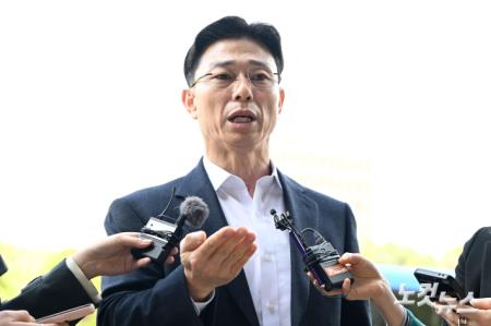 휴대전화 포렌식 참관 위해 공수처 출석하는 임성근