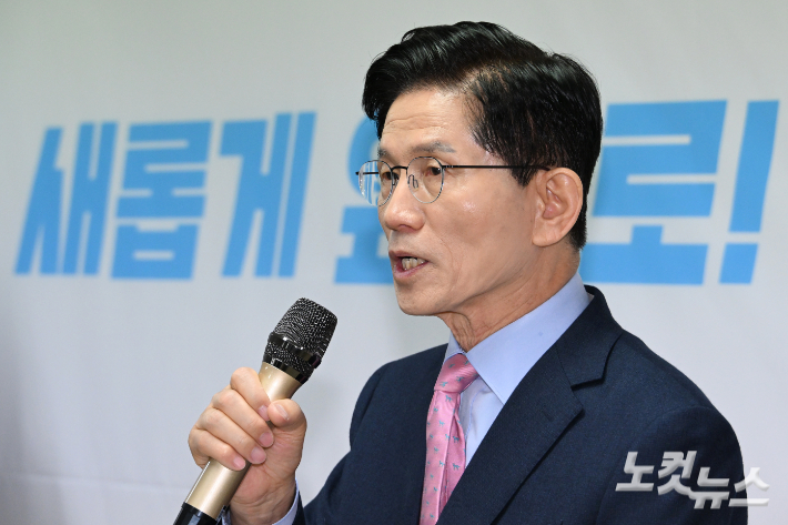코로나19 집합금지 명령에도 '현장예배'…김문수 벌금형 확정