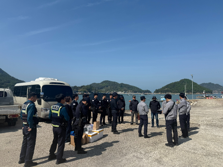 유·무인도 섬 수색작전 준비. 고흥경찰서 제공