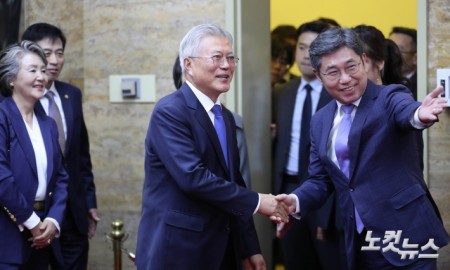 문재인, 우원식 국회의장 면담