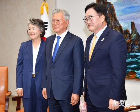 국회 방문한 문재인 전 대통령 부부