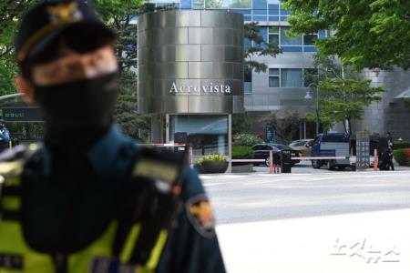 검찰, 윤 전 대통령 사저 압수수색...건진법사 관련