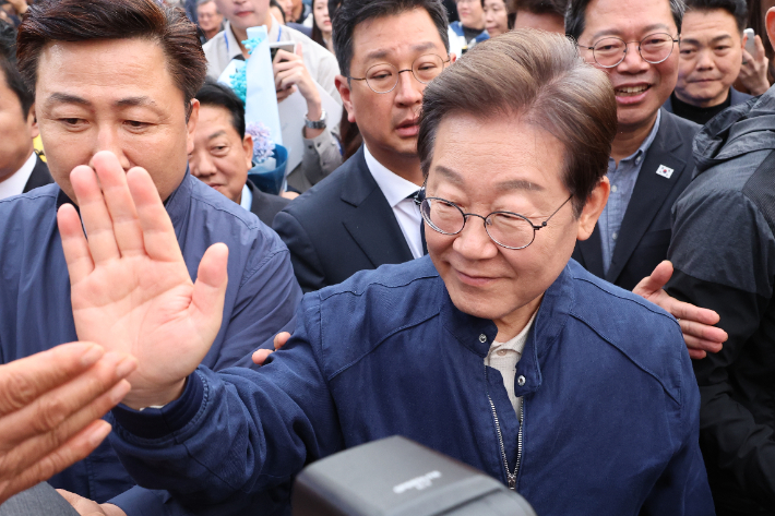 이재명, 파기환송 걱정하는 시민에 "아무것도 아냐…해프닝"