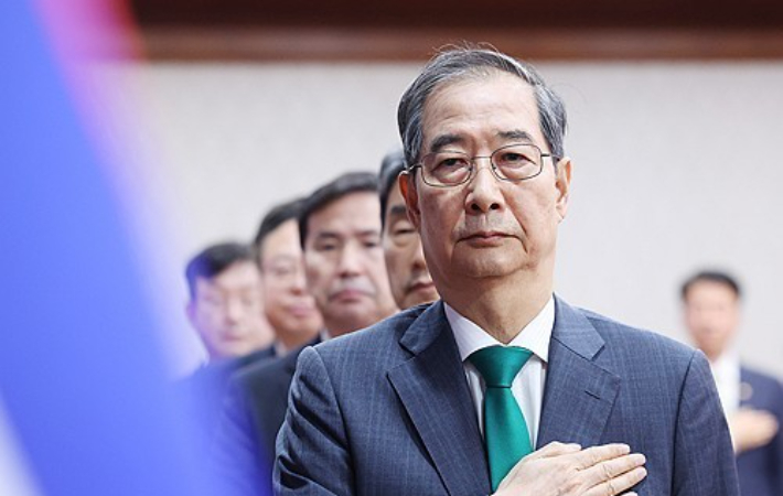 [기고]'말년 병장'들의 무모한 대미외교…동작 그만!