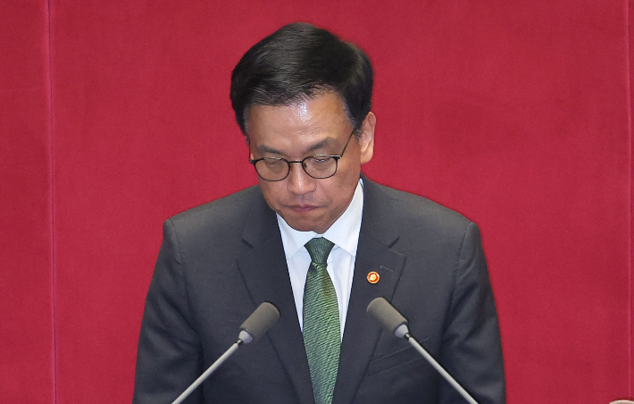민주, 한밤중 최상목 탄핵 시도…당사자 사직→투표 불성립