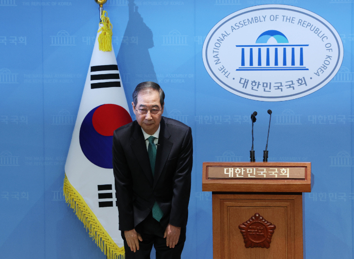 [속보]한덕수, 개헌 공약…"임기 3년으로 단축, 총선·대선 동시 실시"