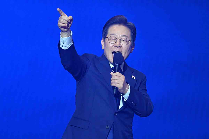 이재명 사건 파기환송 다음날…한덕수 출마선언[노컷한컷]