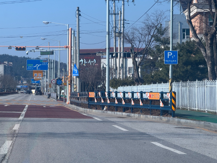 남원초등학교에 설치된 차량 방호 울타리. 전북경찰청 제공