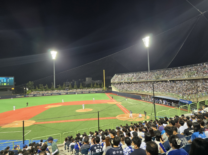 지난해 포항 야구장에서 열린 KBO리그. 포항시 제공